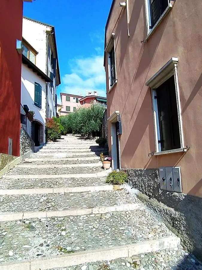 Apartment Appartamento La Scaletta Cavaion Veronese