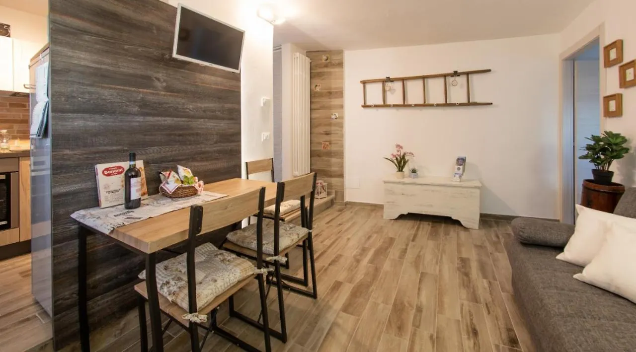 Apartment Appartamento La Scaletta Cavaion Veronese Italy