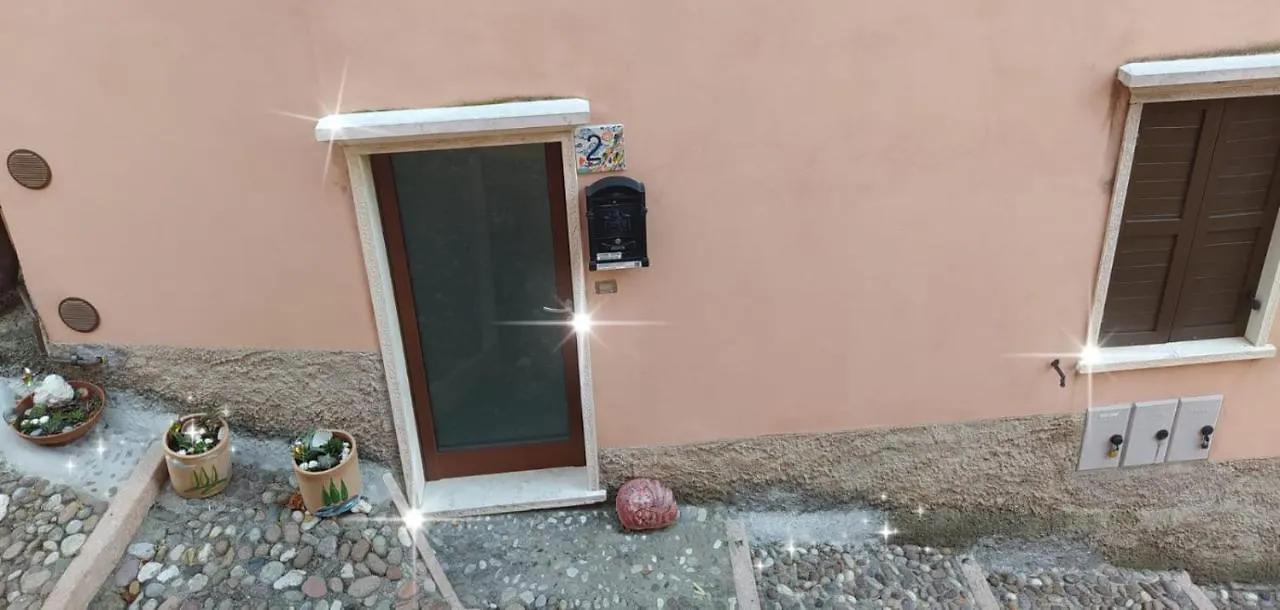Apartment Appartamento La Scaletta Cavaion Veronese